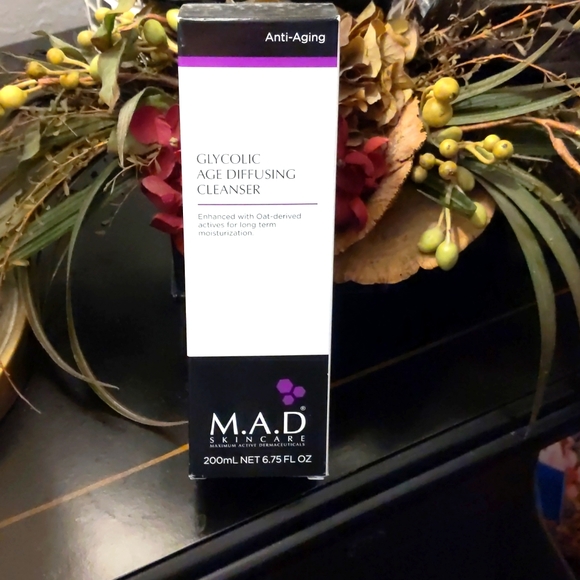 M.A.D Skincare Other - MAD Skincare Glycolic Age Diffusing Cleanser